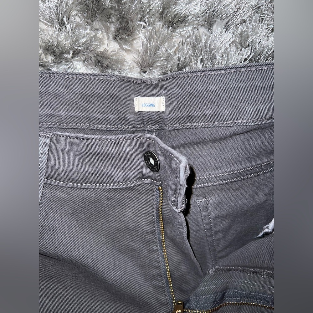 Levi’s gray wash Jean legging - Picture 4 of 7